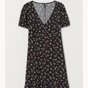 H&M Floral button dress 🌷